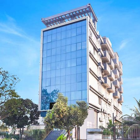 Super Townhouse Lohegaon Near Pune Airport Formerly Landmark Regency Lohogaon Zewnętrze zdjęcie