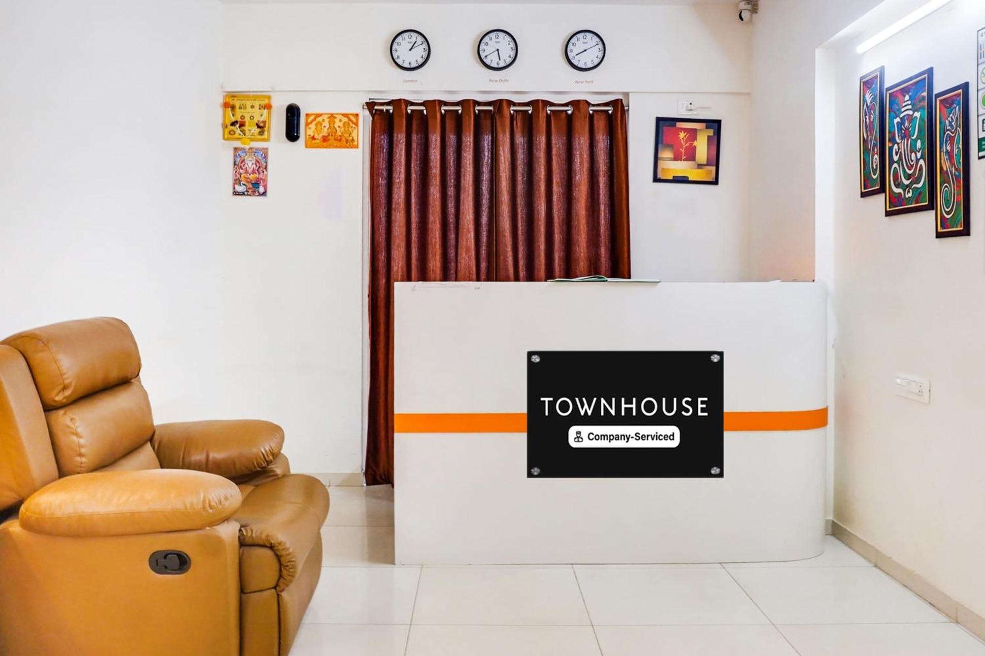 Super Townhouse Lohegaon Near Pune Airport Formerly Landmark Regency Lohogaon Zewnętrze zdjęcie
