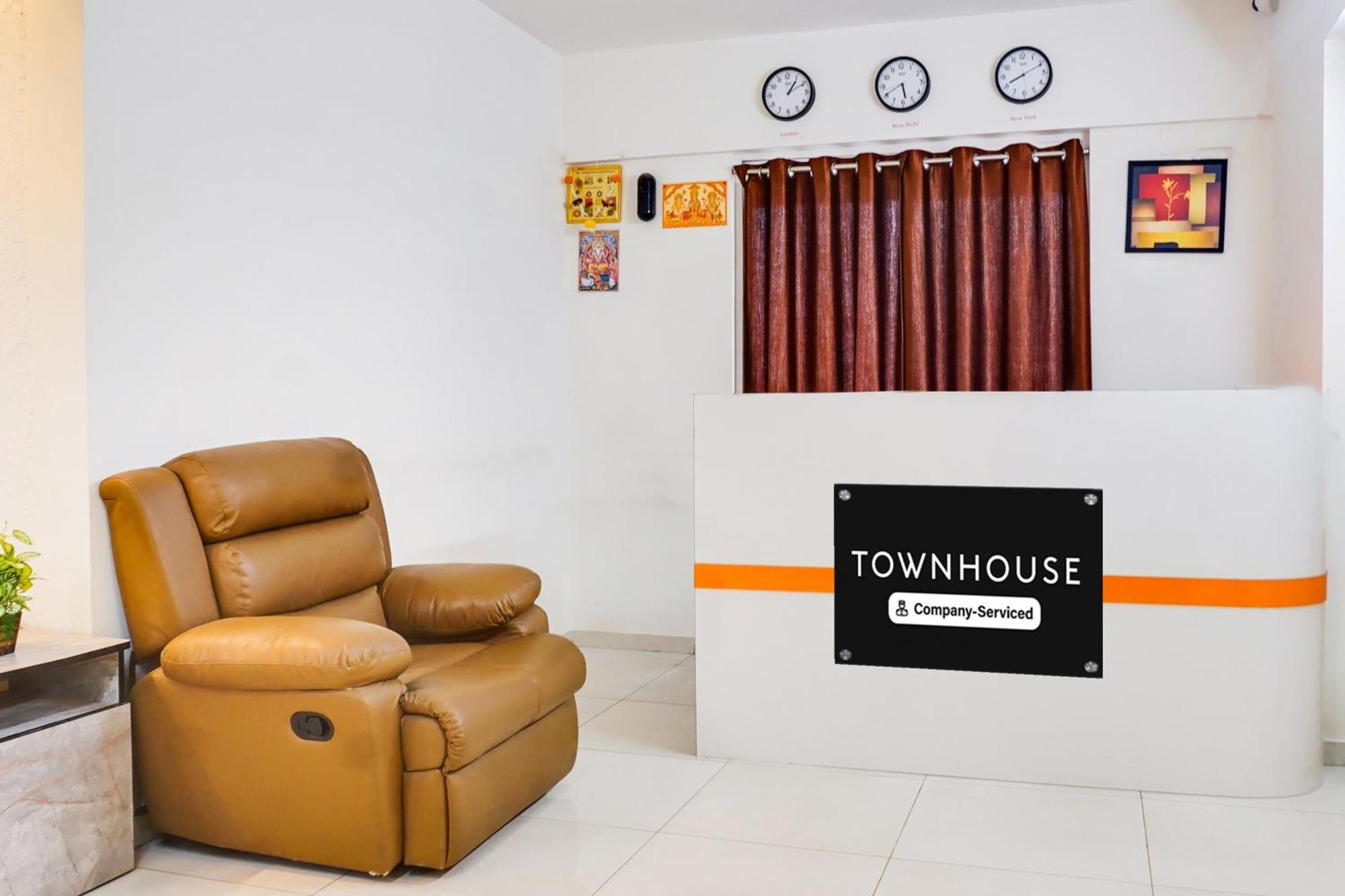 Super Townhouse Lohegaon Near Pune Airport Formerly Landmark Regency Lohogaon Zewnętrze zdjęcie