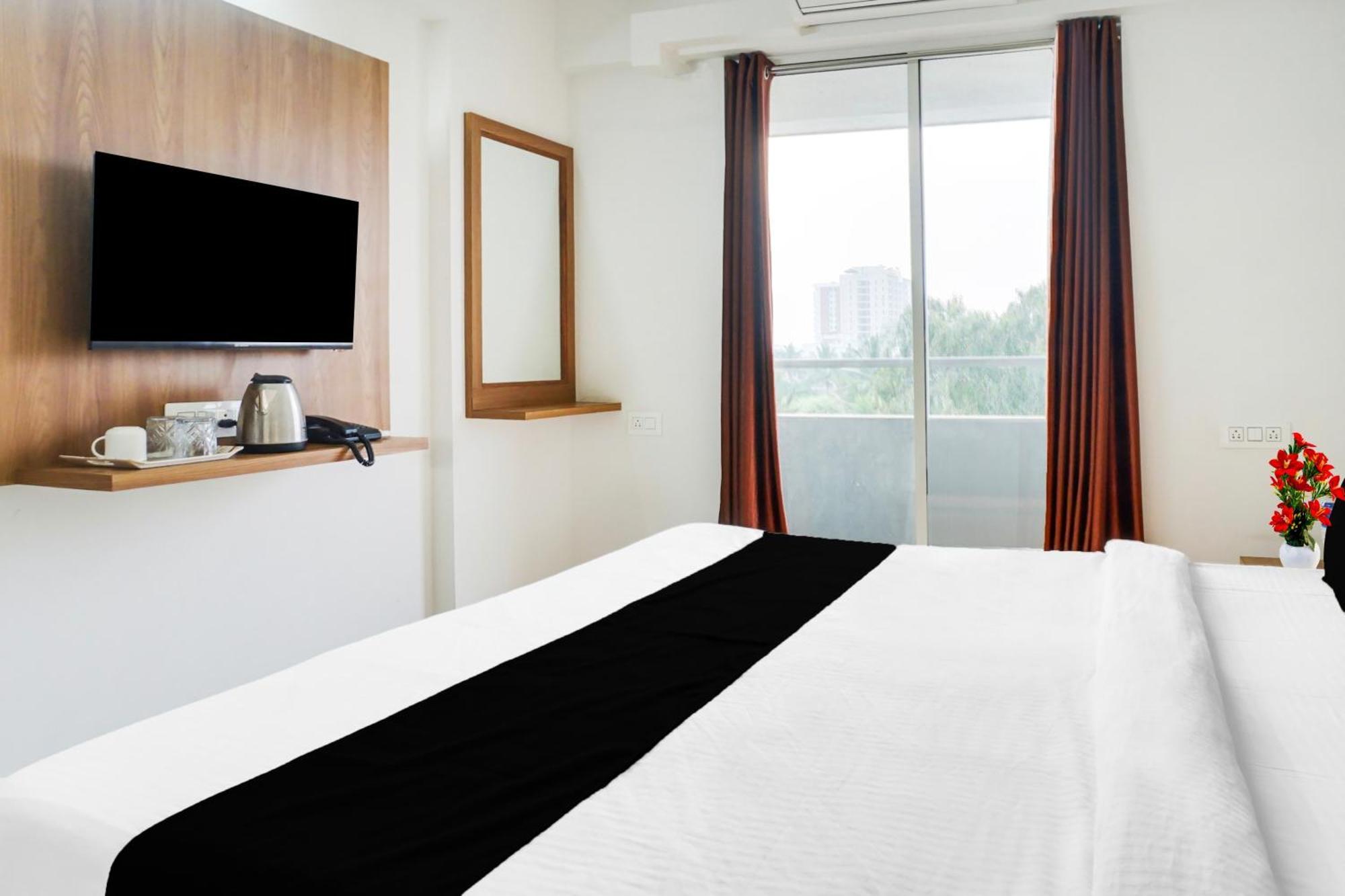 Super Townhouse Lohegaon Near Pune Airport Formerly Landmark Regency Lohogaon Zewnętrze zdjęcie